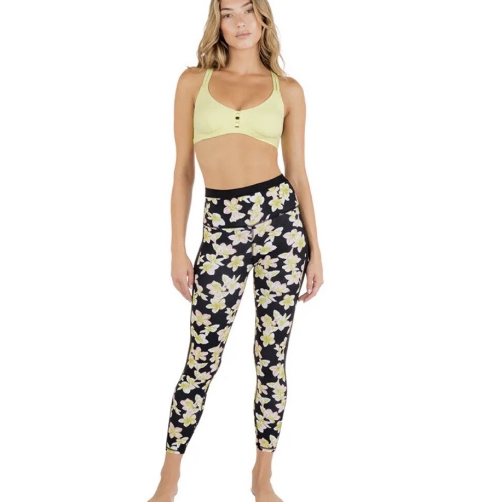 Hurley X Carissa Moore Plumeria Surf leggings
